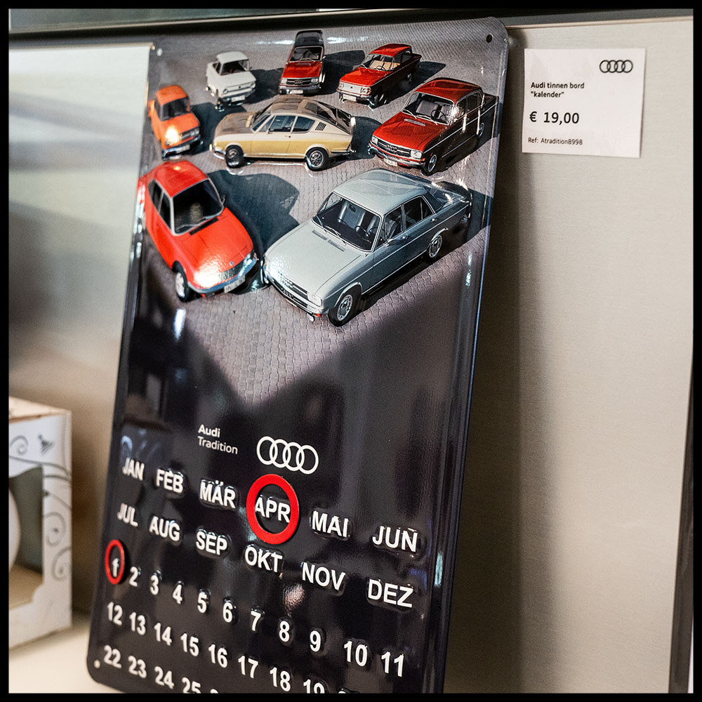 Audi kalender tinnen bord MIG Motors