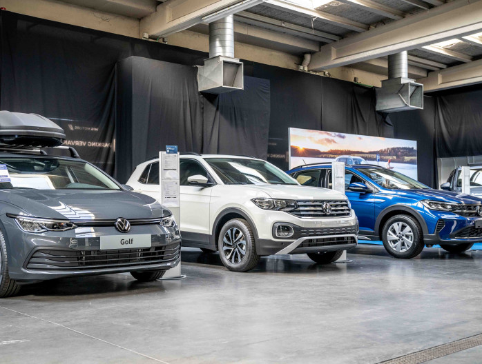 Volkswagen Golf MIG Motors Eke pop-up showroom