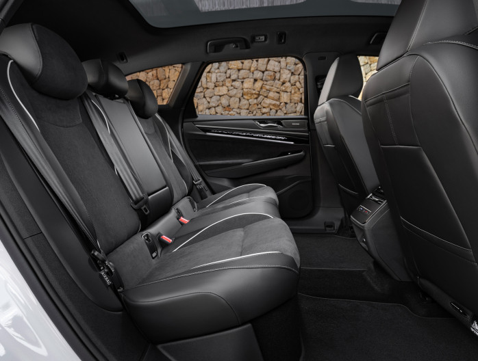 vw-id7-tourer-backseats