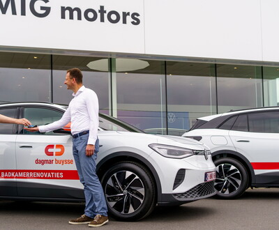 DagmarBuysse Levering ID.4 bij MIG Motors