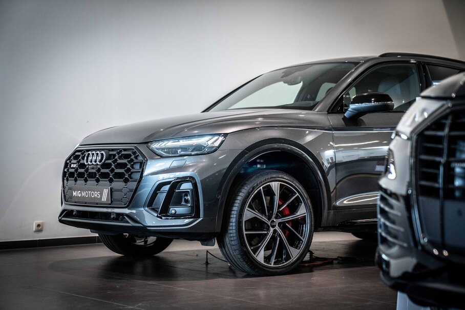 Audi SQ5 MIG Motors