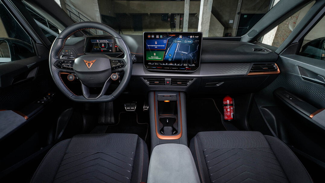 CUPRA Born Carrousel Corporate Edition - MIG Motors