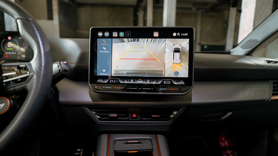 CUPRA Born Carrousel Corporate Edition - MIG Motors