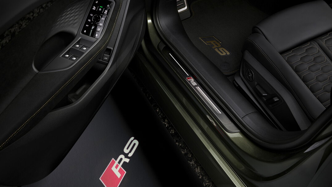 Audi RS 5 bij MIG Motors Latem, Gent, Aalter