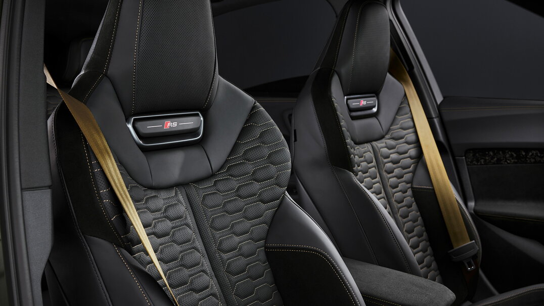 Audi RS 5 bij MIG Motors Latem, Gent, Aalter