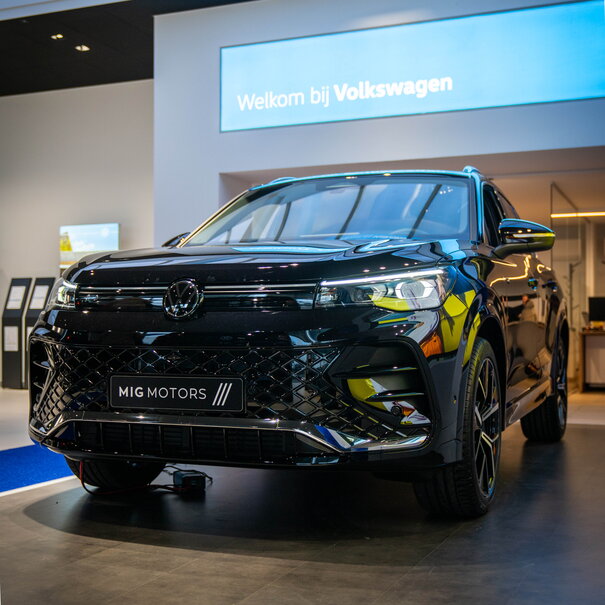 vw-tiguan-showroom-eke-01_kopie.jpg