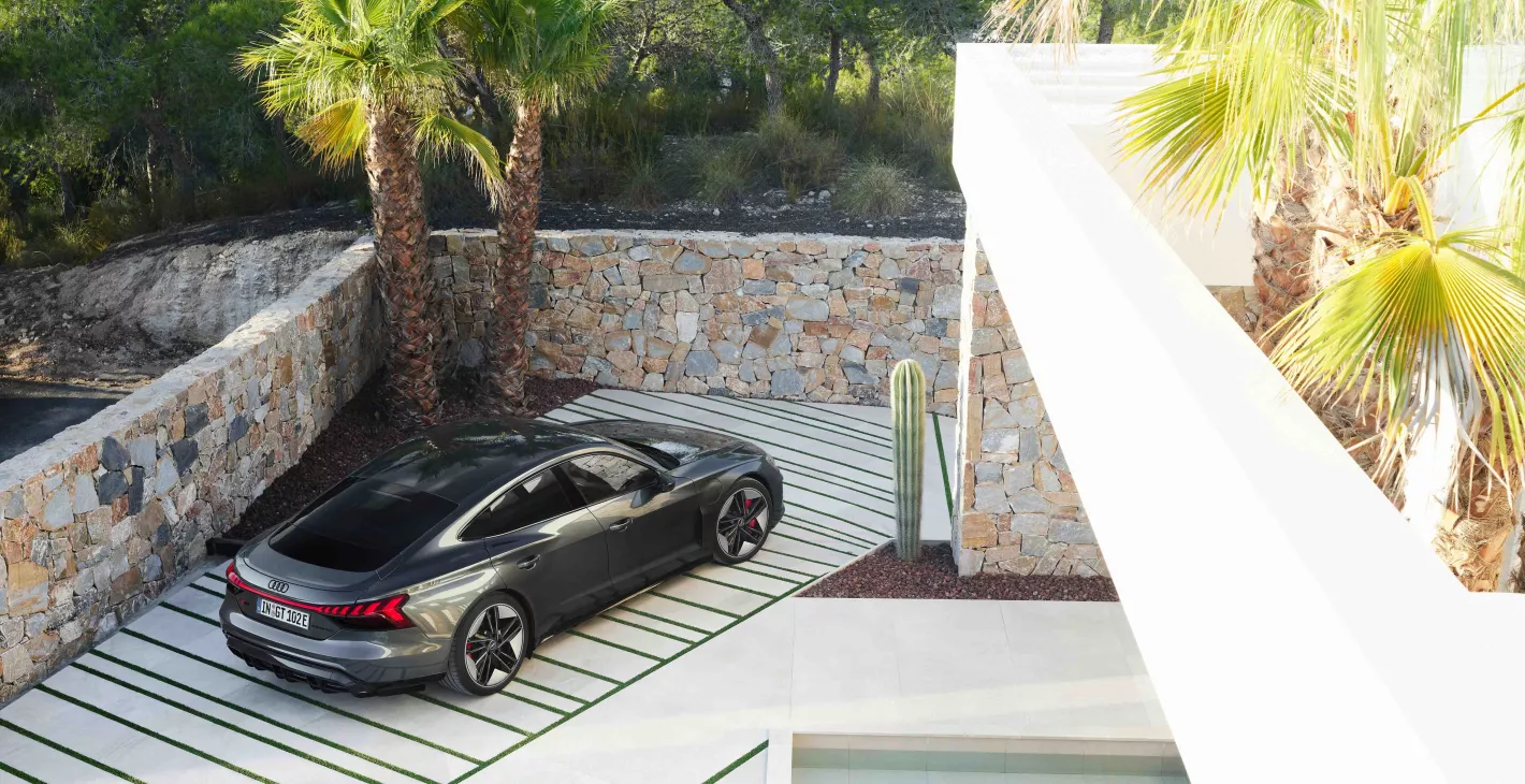 Audi e-tron GT Tours