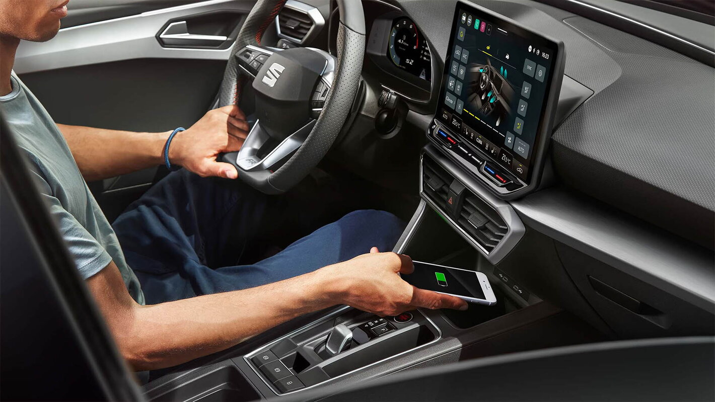 SEAT Leon interieur MIG Motors